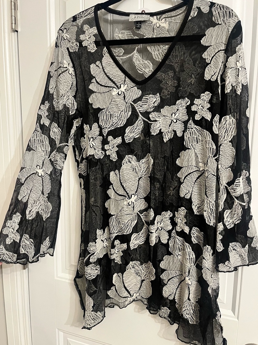 J Valdi Beachwear Sheer Black & White Floral Lace Bathing Suit Cover-Up - Size M